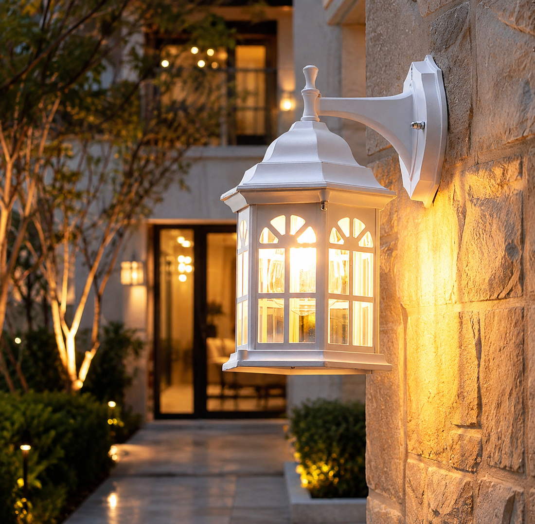 Retro Outdoor Wall Sconce – E27 IP54 Aluminum & Glass