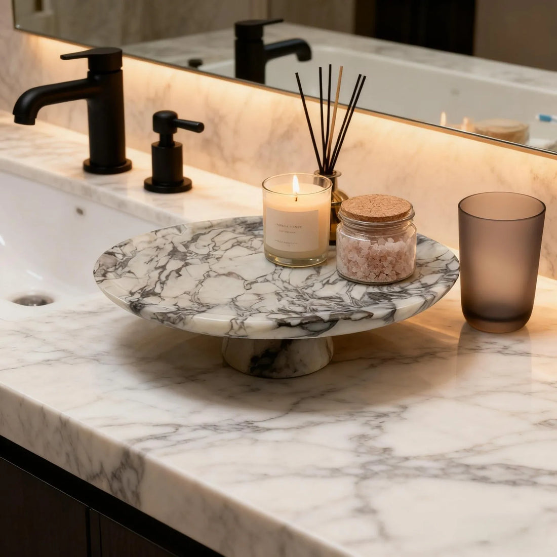 Calacatta Viola Marble Round Tray with Single Leg